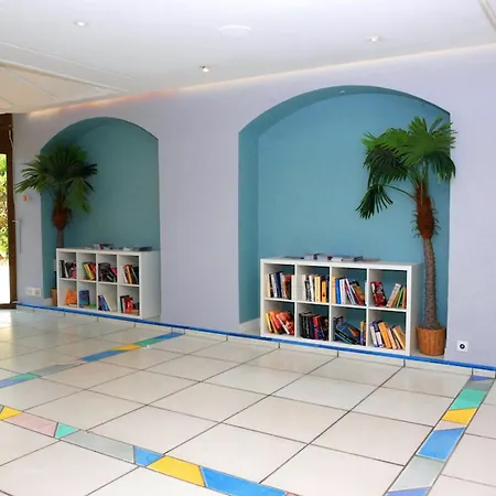 Splendid Sea View - 2 Comfy - Swimming Pools Apartment